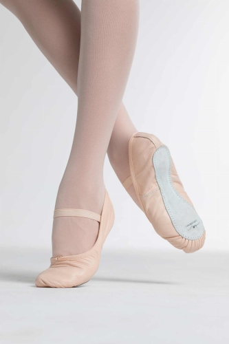 baletki skórzane intermezzo w kolorze ballet pink przód