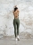 kombinezon sportowy khaki plecy